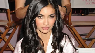 Bronzer αντί για concealer κάτω από τα μάτια; Το hack για τους μαύρους κύκλους που δοκιμάζουν όλες στο TikTok