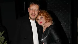 Ελεωνόρα Ζουγανέλη | "Δεν κατάλαβα ποτέ τα fake news περί εγκυμοσύνης. Μπορεί επειδή έχω λόρδωση και πετάγεται η κοιλιά μου"