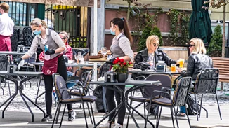 Οριστικό | Από το Σάββατο μουσική στην εστίαση και επέκταση κυκλοφορίας έως τη 01:30