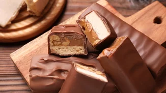 Οι πιο yummy και υγιεινές σοκολατένιες μπάρες | Με φιστίκια και καραμέλα