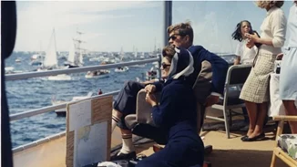 "Τα ταξίδια μου με την Jacqueline Kennedy" το νέο αποκαλυπτικό βιβλίο του σωματοφύλακα της Jackie Kennedy