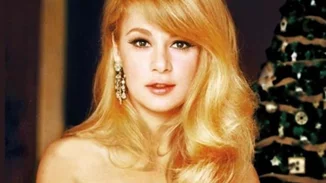 44 χρόνια πριν | Η γυμνόστηθη σκηνή της Αλίκης Βουγιουκλάκη που άφησε ιστορία