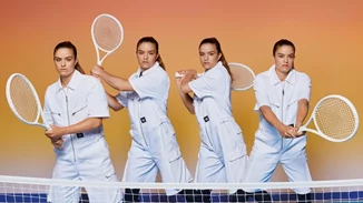 Η Μαρία Σάκκαρη φωτογραφίζεται για τη νέα καμπάνια του οίκου Dior