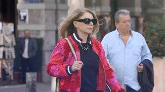 Η Έλλη Στάη προτείνει να φορέσεις florals ακόμα και τον χειμώνα | Το look που θα σε εμπνεύσει