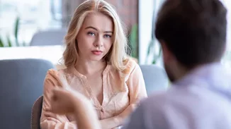 Μη διαθέσιμος | 13 σημάδια που μαρτυρούν πως το άτομο που σε ενδιαφέρει δεν θέλει να δεθεί συναισθηματικά