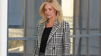 Η Ζέτα Μακρυπούλια είναι η ιέρεια του casual chic | Τα looks της που θα παραμένουν επίκαιρα όσες τάσεις κι αν περάσουν