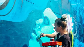 Η Shamsia Hassani, η πρώτη καλλιτέχνης δρόμου στο Αφγανιστάν, εξομολογείται