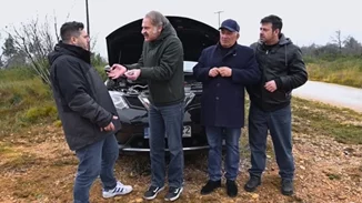 "Ευτυχισμένοι Μαζί" | Viral η ξεκαρδιστική σκηνή που ξαναγύρισαν μετά από 15 χρόνια [βίντεο]