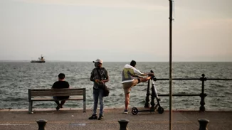 Καιρός | Με συννεφιά και τοπικές βροχές η Δευτέρα – Πού θα χρειαστείτε ομπρέλα