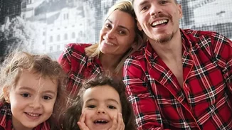 Ο πιο τρυφερός μπαμπάς | Ο Λευτέρης Πετρούνιας αγκαλιά με την πεντάχρονη κόρη του, Σοφία