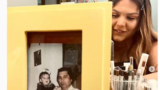 Δανάη Μπάρκα | "Ραγίζει" καρδιές η ανάρτηση για τον παππού της που "έφυγε" από τη ζωή