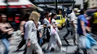 Ερχεται θερινή επιταγή ακρίβειας 200 ευρώ, όπως το Πάσχα - "Κλειδώνει" το Fuel Pass 2