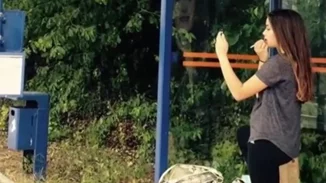 "Η μοναδική μου αδερφή. Η καλύτερή μου φίλη. Σε αγαπώ Καρλίν"