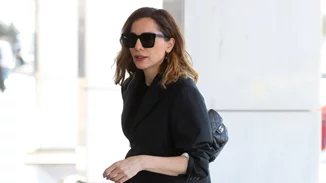 Η Δέσποινα Βανδή με το πιο κολακευτικό μαύρο ολόσωμο μαγιό από το Marks & Spencer