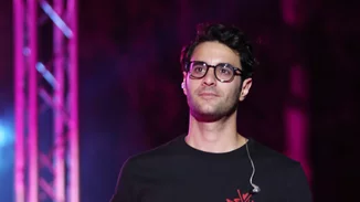 Ίαν Στρατής | Δύσκολες ώρες για τον τραγουδιστή