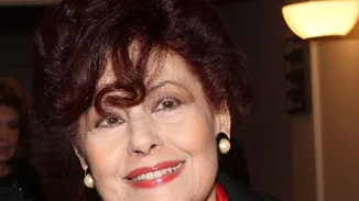 60 χρόνια πρν | Όταν η Ελένη Ανουσάκη σκανδάλισε με το τολμηρό της φόρεμα - Η παραλίγο σύλληψη για "προσβολή δημοσίας αιδούς"