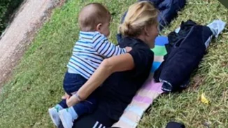 Τζένη Μπαλατσινού | Γυμνάζεται σηκώνοντας τον 10 μηνών γιο της (pic)