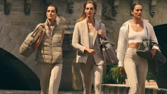 Ανακαλύψαμε τη συλλογή που σου επιτρέπει να φορέσεις τα αθλητικά ρούχα στο γραφείο