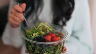 Γιατί δε λειτουργεί η διαλειμματική νηστεία; 7 λόγοι που παχαίνεις αντί να χάνεις βάρος