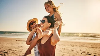 All-in sun care | Τα summer sets που προσφέρουν αντηλιακή προστασία σε όλη την οικογένεια