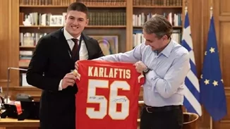 Ο Μητσοτάκης συνάντησε τον "Greek Freak" του NFL- Τον πρώτο Έλληνα που κατέκτησε το Super Bowl
