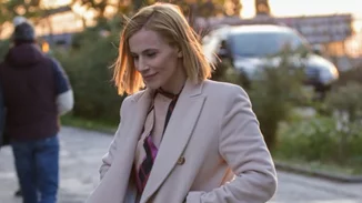 Η Νάντια Μπουλέ ποζάρει με φουσκωμένη κοιλίτσα (νέα φωτογραφία)