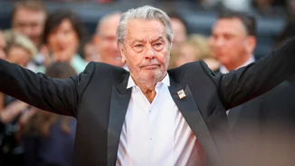 Το Κίεβο παρασημοφορεί τον Αλέν Ντελόν για την υποστήριξή του στην Ουκρανία