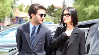 Αλίκη Καραμανλή | Με τον αδελφό της, Αλέξανδρο και τον Κώστα Καραμανλή στην κηδεία του Πέτρου Μολυβιάτη