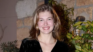 Η Κλέλια Ανδριολάτου στο κομμωτήριο | Η αλλαγή στα μαλλιά της λίγο πριν την επιστροφή του "Maestro"