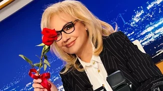 Αγγελική Νικολούλη: "Είδαμε αυτήν την κοπέλα, αυτήν τη θεατρίνα την μικροσκοπική, που έλεγαν κάποιοι..."