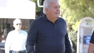 Πασχάλης Τερζής | Σπάνια φωτογραφία από το εσωτερικό του σπιτιού του τραγουδιστή