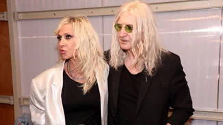 Άννα Βίσση & Νίκος Καρβέλας | Αργά το βράδυ για street food στη Γλυφάδα