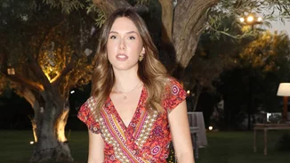 Γενέθλια για την Αφροδίτη Λιάντου | Η έκπληξη στα γυρίσματά της σειράς ''Η γη της Ελιάς''