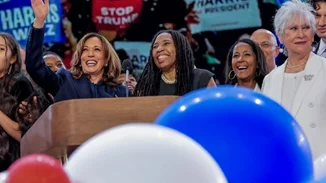 Η προεκλογική αφίσα της Κamala Harris δια χειρός Shepard Fairey