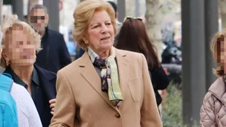 Άννα Μαρία | Κομψή στην Αθήνα μετά το ετήσιο μνημόσυνο του τέως βασιλιά Κωνσταντίνου στο Windsor