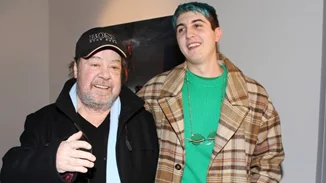 Νικόλας Βαρθακούρης | Τέλος τα μπλε μαλλιά για τον Good Job Nicky;