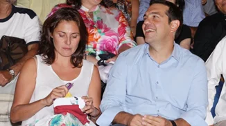 Στο γήπεδο ο Αλέξης Τσίπρας με τους γιους του - Με τη φανέλα του Παναθηναΐκού ο Παύλος και ο Ορφέας - Ερνέστο