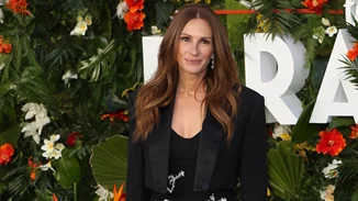 Το κρυφό μήνυμα στο φόρεμα της Julia Roberts για την πρεμιέρα της ταινίας "Ticket to Paradise"