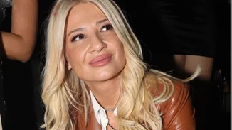 Η Φαίη Σκορδά δέχεται θερμά συλλυπητήρια