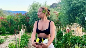 Φυσική ομορφιά η Ντόρα Μακρυγιάννη | Σε μποστάνι φιλικού της ζευγαριού