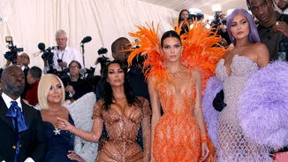 Ξεχάστε τις Kardashian και τις Jenner | 5 γυναίκες celebrities που θα έπρεπε να είναι τα πραγματικά πρότυπα για όλες τις 20αρες