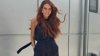 Μια ματιά στο σαλόνι της Σίσσυς Χρηστίδου | Η αγαπημένη συνήθεια της παρουσιάστρια που δίνει τέλειο άρωμα στο σπίτι