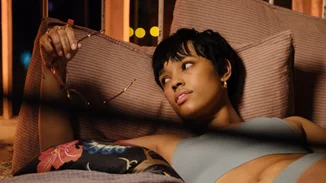 H Triumph μεταμορφώνεται σε ένα απόλυτα "It’s Personal" brand μέσα από τη συλλογή Flex Smart