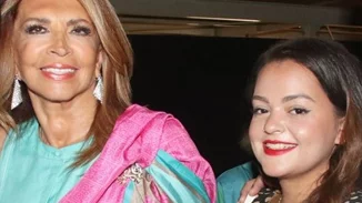 Μιμή Ντενίση | Για θαλασσινά στον Θεολόγο με την κόρη της, Μαριτίνα