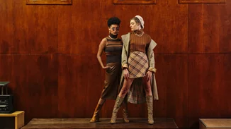 Είσαι έτοιμη για ψώνια; | Εδώ θα βρεις τα πιο hot ρούχα και αξεσουάρ που θα σε κρατήσουν on budget