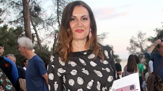 Πανύψηλη και γλυκύτατη | Η κόρη της Άννας Δρούζα και του Νίκου Οικονόμου πήρε το πτυχίο της