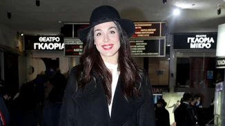 Η σπάνια εμφάνιση της Ιωάννας Τριανταφυλλίδου θα σε πείσει πως τα κοστούμια δεν είναι καθόλου βαρετά