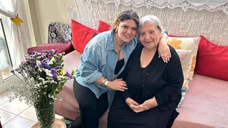 Δανάη Μπάρκα | Τα συγκινητικά λόγια για τη γιαγιά της "Η γιαγιά μου είναι η πιο ωραία αγκαλιά σε ολόκληρο τον πλανήτη"