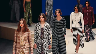 Βολάν, κρόσσια και δαντέλα | Οι τάσεις που ξεχωρίσαμε από την Haute Couture SS22 του οίκου Chanel