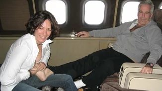 Ghislaine Maxwell | H σύντροφος και συνεργάτιδα του Jeffrey Epstein, θα πεθάνει στη φυλακή